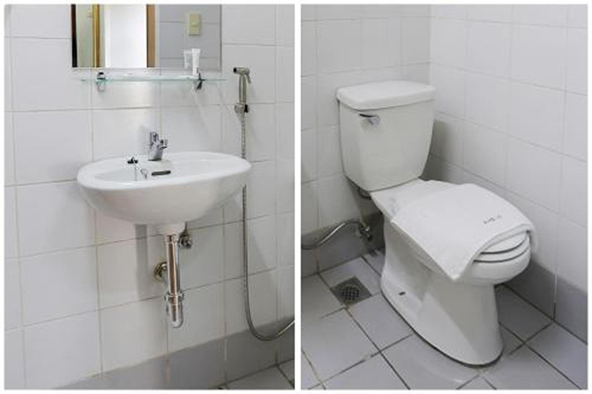 Anglo Residences Manila Quezon City Extérieur photo