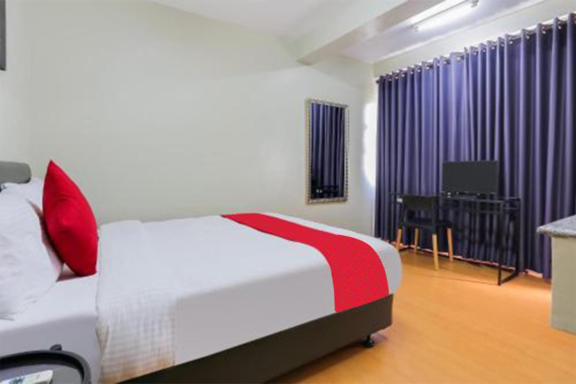 Anglo Residences Manila Quezon City Extérieur photo