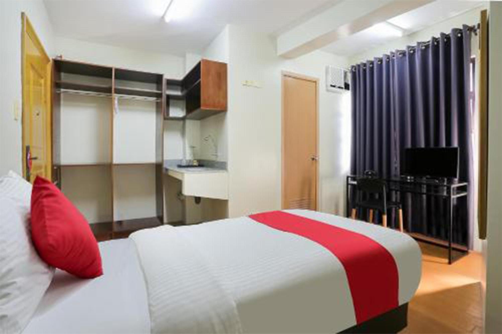 Anglo Residences Manila Quezon City Extérieur photo