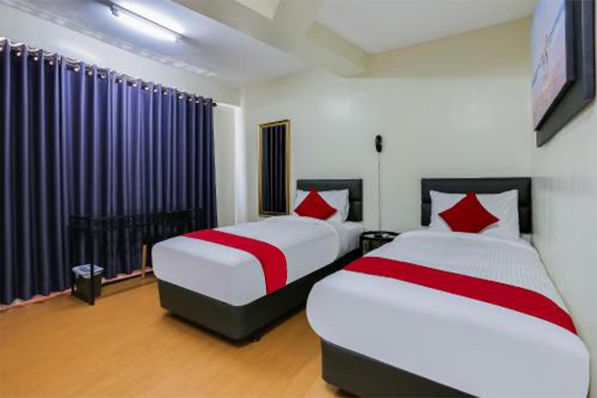 Anglo Residences Manila Quezon City Extérieur photo